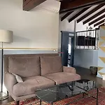с террасой и видом на озеро в стрезе Apartment *
