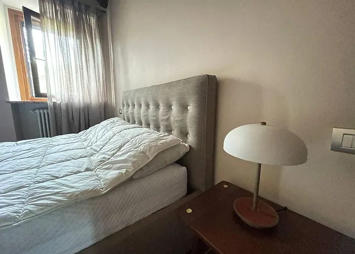 Appartement с террасой и видом на озеро в стрезе Stresa