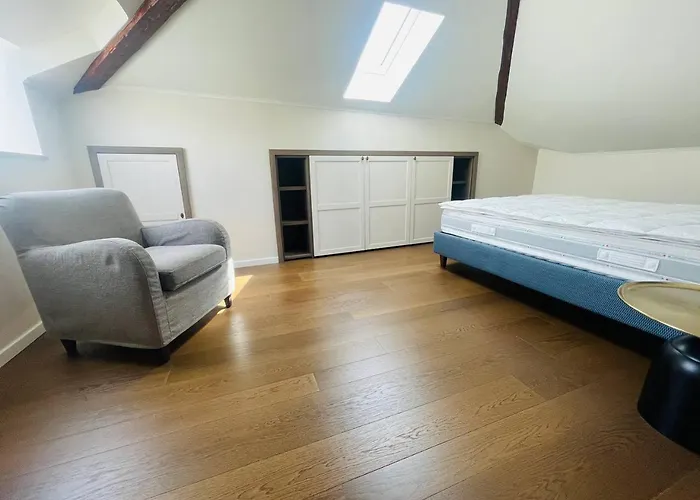 с террасой и видом на озеро в стрезе * Stresa